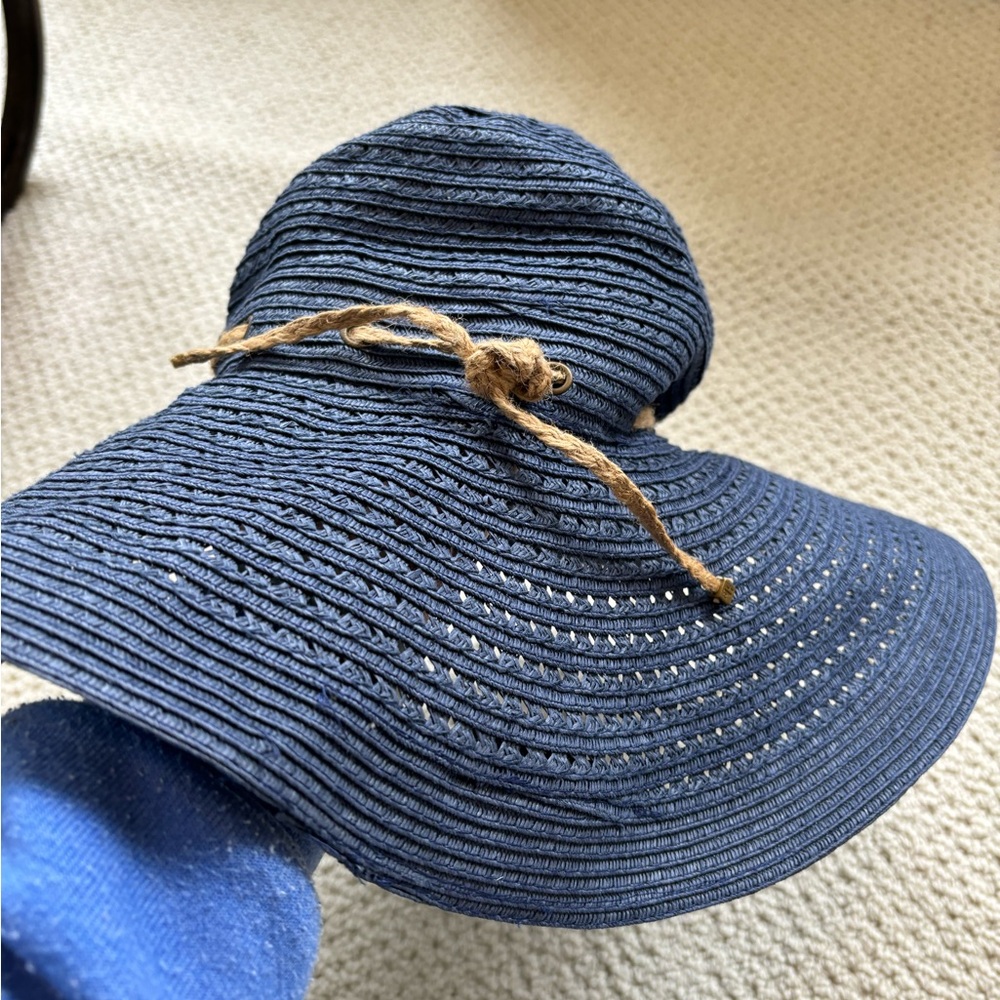 Ralph Lauren women’s sun/beach hat. Size medium - Picture 3 of 4